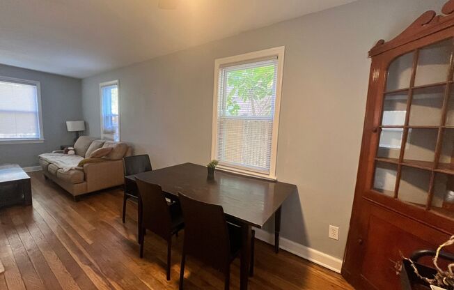 2 beds, 1 bath, $2,100