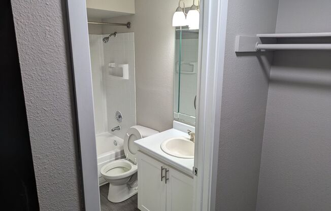 Studio, 1 bath, 580 sqft, $1,525, Unit C106