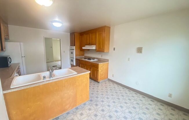 3 beds, 2 baths, $3,750