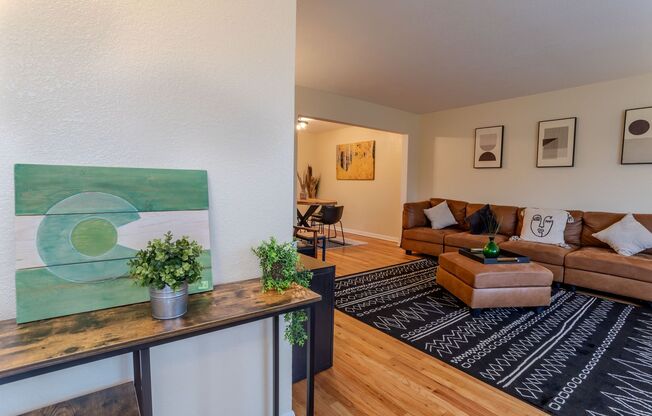 3BD, 2BA Half-Duplex in North Park Hill