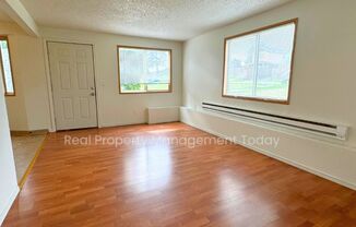 2 beds, 1 bath, 800 sqft, $1,425, Unit Unit A