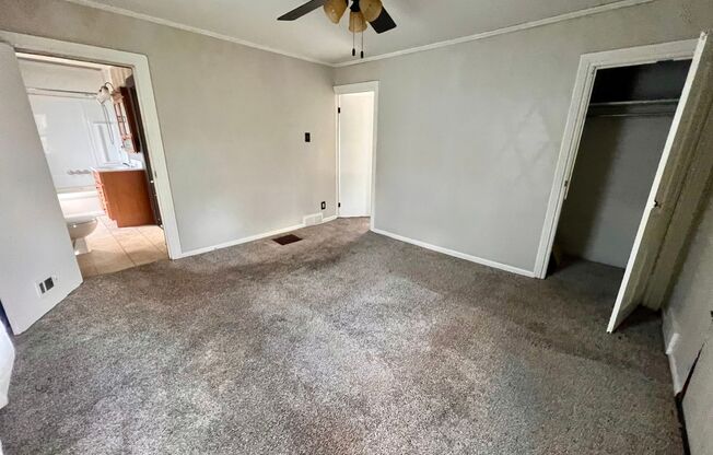 2 beds, 1 bath, $1,000