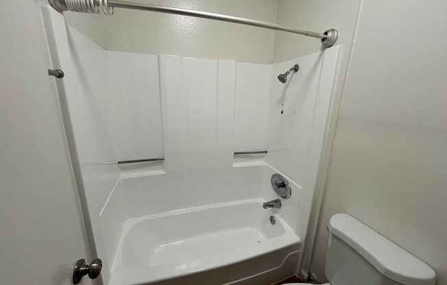 1 bed, 1 bath, $1,650, Unit 301