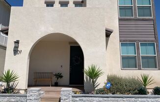 1207 Camino Levante