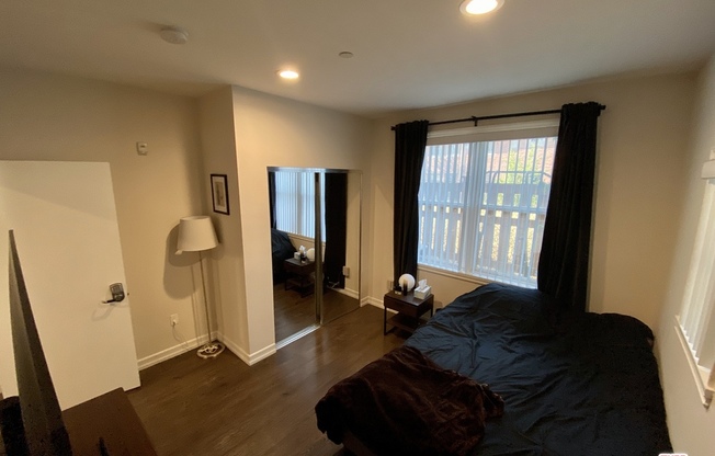 3 beds, 3 baths, 1,500 sqft, $3,695, Unit C