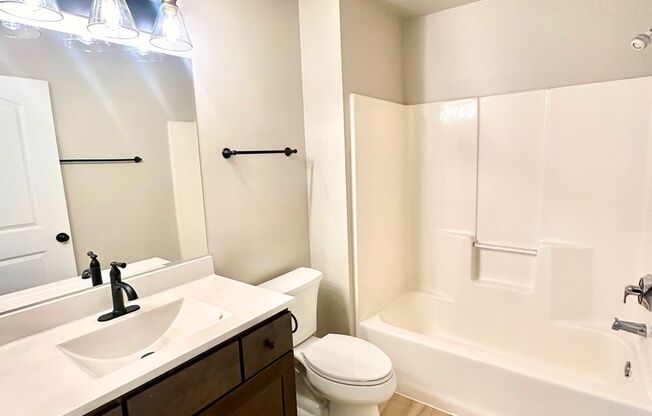 3 beds, 1.5 baths, 1,000 sqft, $1,450, Unit PT-1567-201