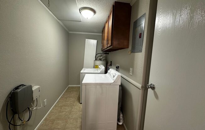 1 bed, 1 bath, 634 sqft, $949, Unit 5839 UD