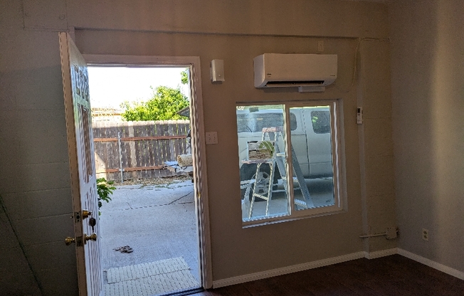 2100 E CORSON
