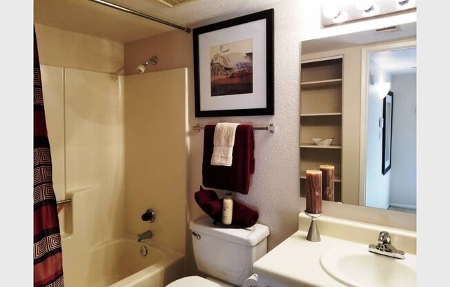 1 bed, 1 bath, 700 sqft, $1,100, Unit 187