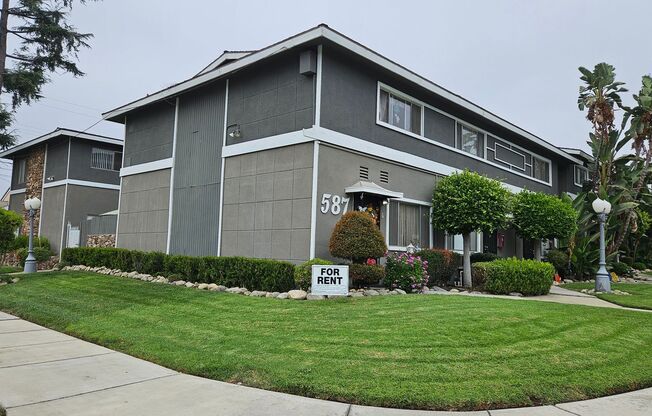 Silverwood Apartments (587)