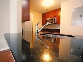 1 bed, 1 bath, 663 sqft, $3,250, Unit 827