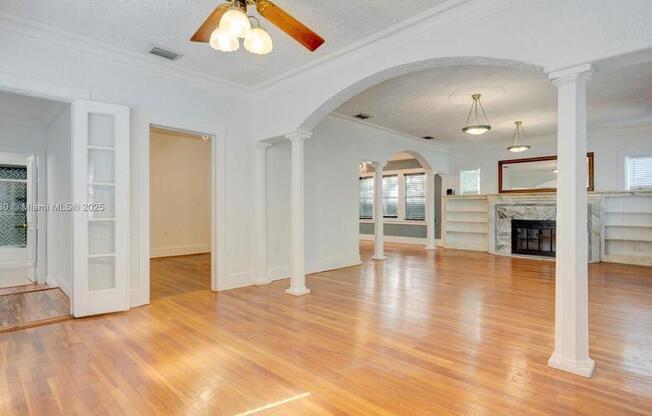 1676 SW 11 ST