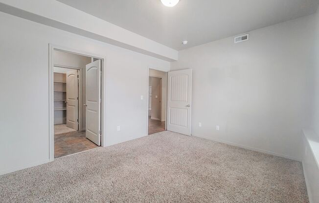 2 beds, 2 baths, 1,100 sqft, $1,291, Unit Unit 4