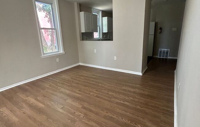 1458 Kenwood Ave