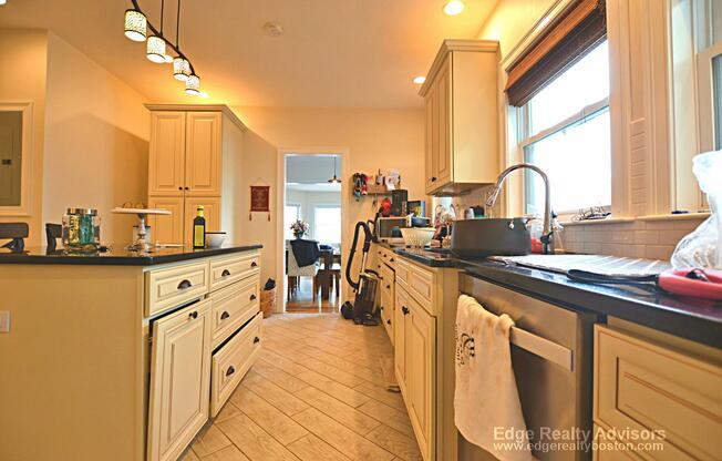 15 Rogers St # 2