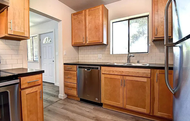 3 BR / 1 BA in nicely updated duplex in North Seattle