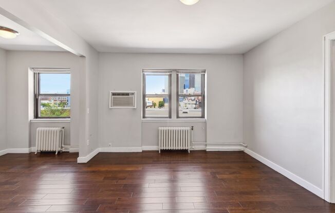 Studio, 1 bath, 442 sqft, $949, Unit Unit 203