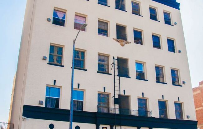 Guntharp Apts...Newly Remodeled Gorgeous Apartments...CALL NOW!