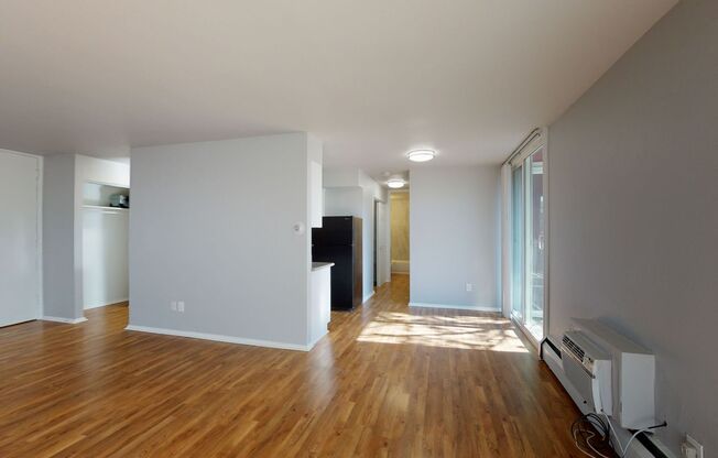 1 bed, 1 bath, 778 sqft, $1,095, Unit 11600 East 16th Ave #202