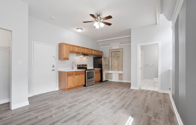 Studio, 1 bath, 250 sqft, $1,350, Unit 7450-G2