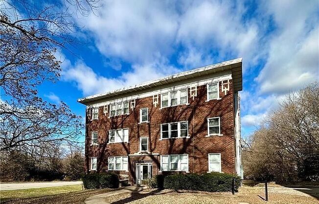 2800 INDEPENDENCE