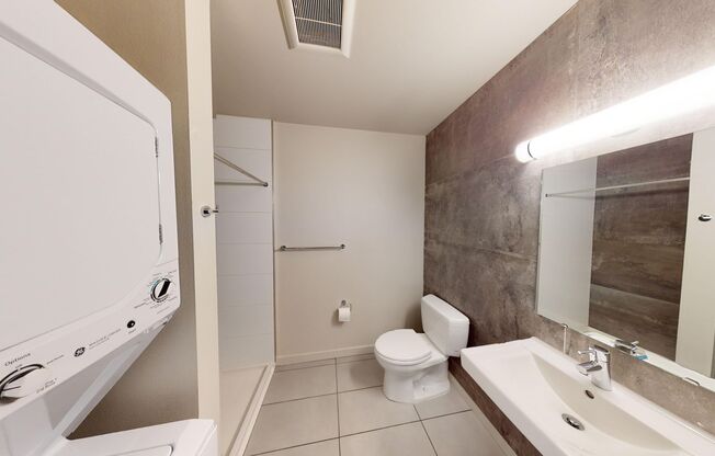 Studio, 1 bath, 244 sqft, $1,233, Unit 304