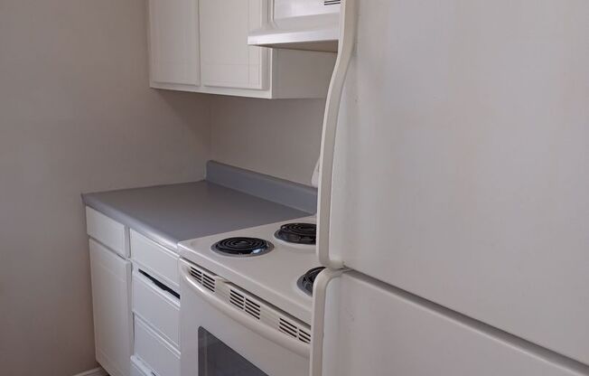 3 beds, 2 baths, 1,320 sqft, $1,320, Unit 79