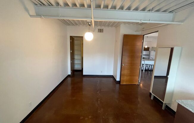 1 bed, 2 baths, $1,750, Unit 409