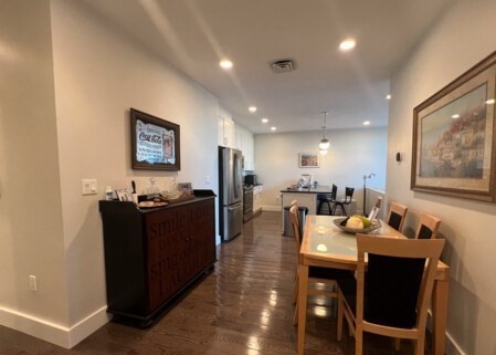 2 beds, 2 baths, 1,200 sqft, $4,500, Unit 414