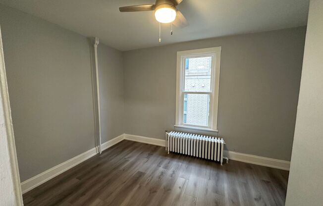 2 beds, 1 bath, $1,900, Unit #1