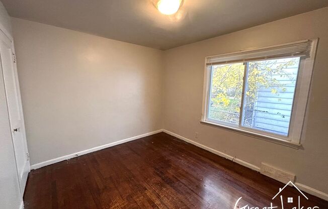 2 beds, 1 bath, $1,125