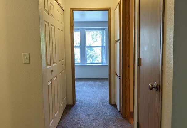 1 bed, 1 bath, 650 sqft, $1,225, Unit 4048