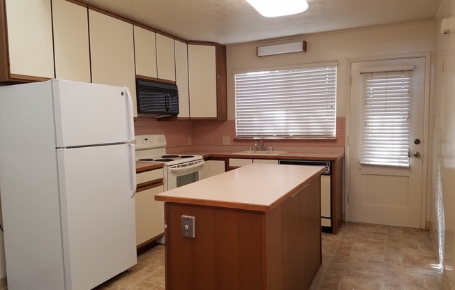 M/I Bonus! Nice Townhouse in Gated Complex, Pool, Refinished Wood Floors, Fresh Paint, Large Patio, Great Location!
