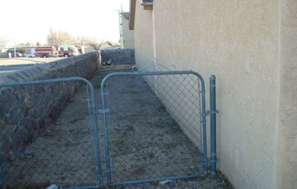 Cute Townhouse in Excellent Location