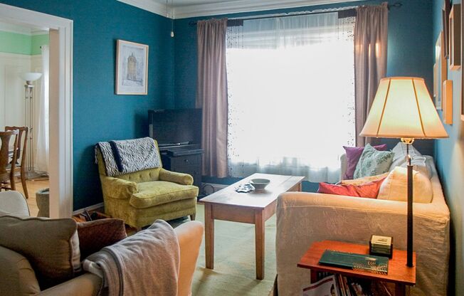 2 beds, 1 bath, 960 sqft, $2,150, Unit 2006-3