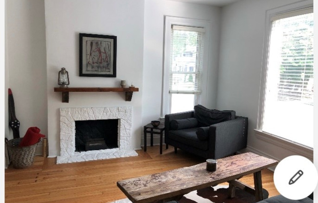 1603 E KANE PL