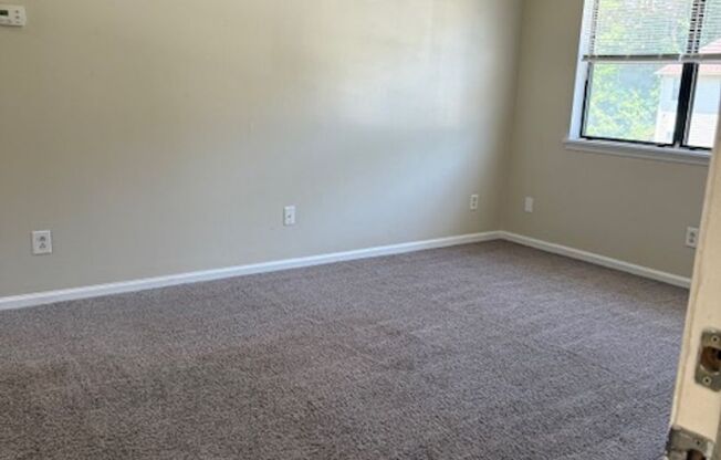 1 bed, 1 bath, 640 sqft, $990, Unit 176K