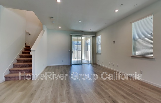 1169 KNOX WAY