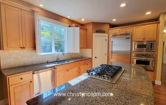 11341 106 AVE NE