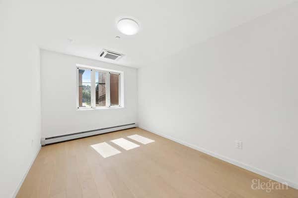 39 57 57 ST
