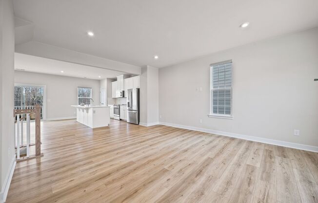 Like new 3-bed, 2.5 bath townhome in Cramerton Mills Parkway!