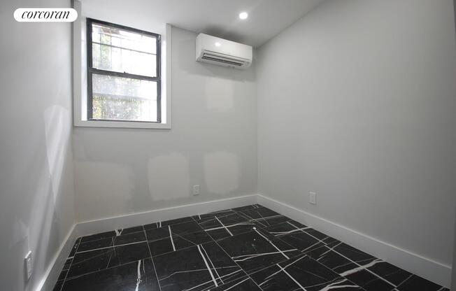 49 E 56 ST
