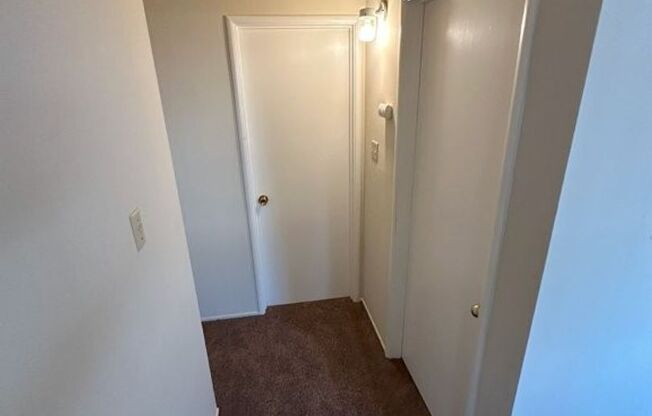 Ronda St APTS