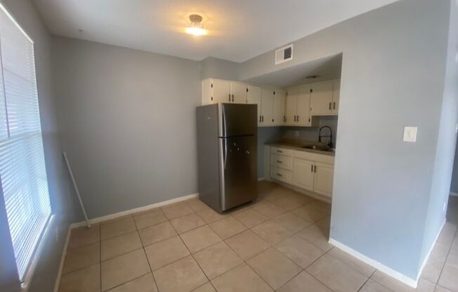 2 beds, 1 bath, 800 sqft, $735, Unit 35