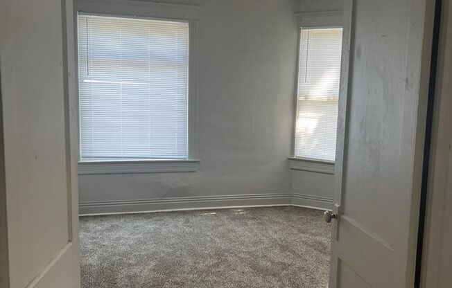 1 bed, 1 bath, 550 sqft, $700