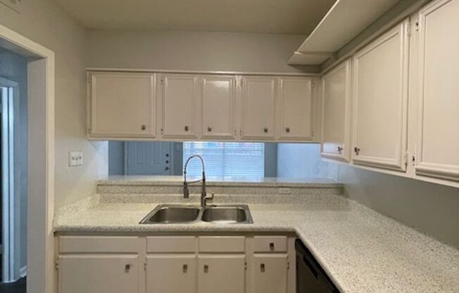 3 beds, 2 baths, 1,256 sqft, $1,550, Unit 12-1203 W/D