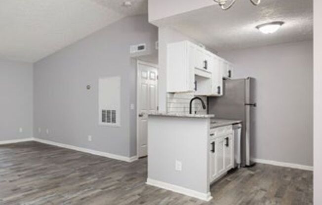 Abors of Northgate - Wonderful 2 Bedroom Apartment Community