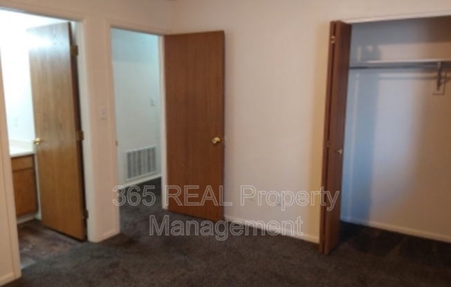 3600 17 AVE