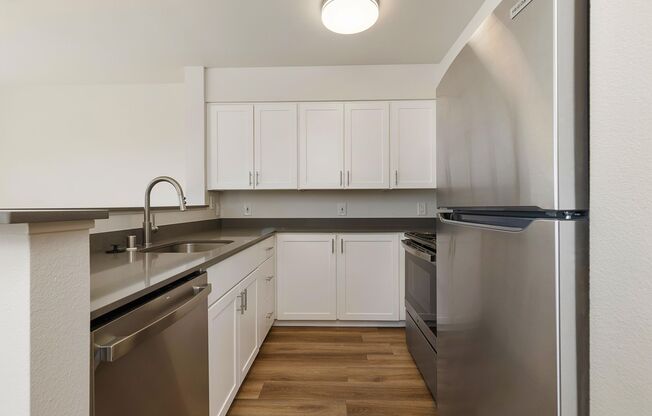 2 beds, 2 baths, 1,005 sqft, $2,795, Unit 402
