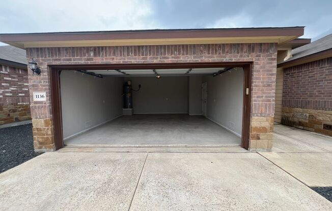 Luxury 3/2Duplex in Seguin, TX
